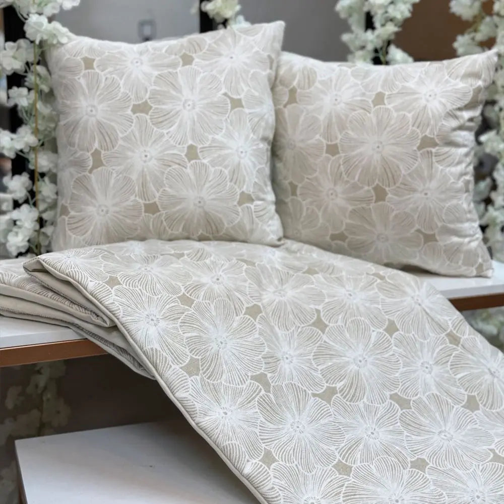 Kit fundas cojines decorativos y pie de cama